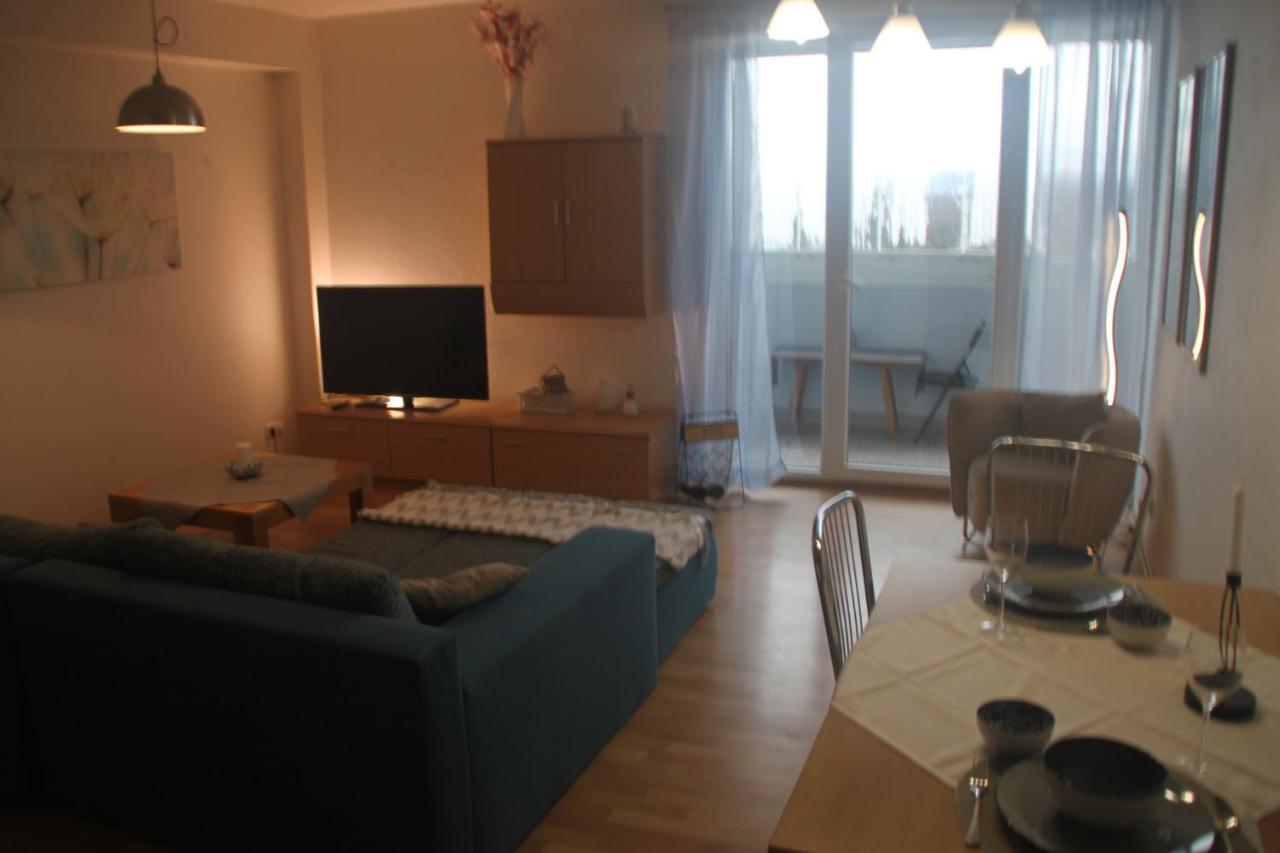 Jasmine Apartment - Free Parking - City Center - Skibus - Tatralandia 5Km Liptovsky Mikulas Exterior photo